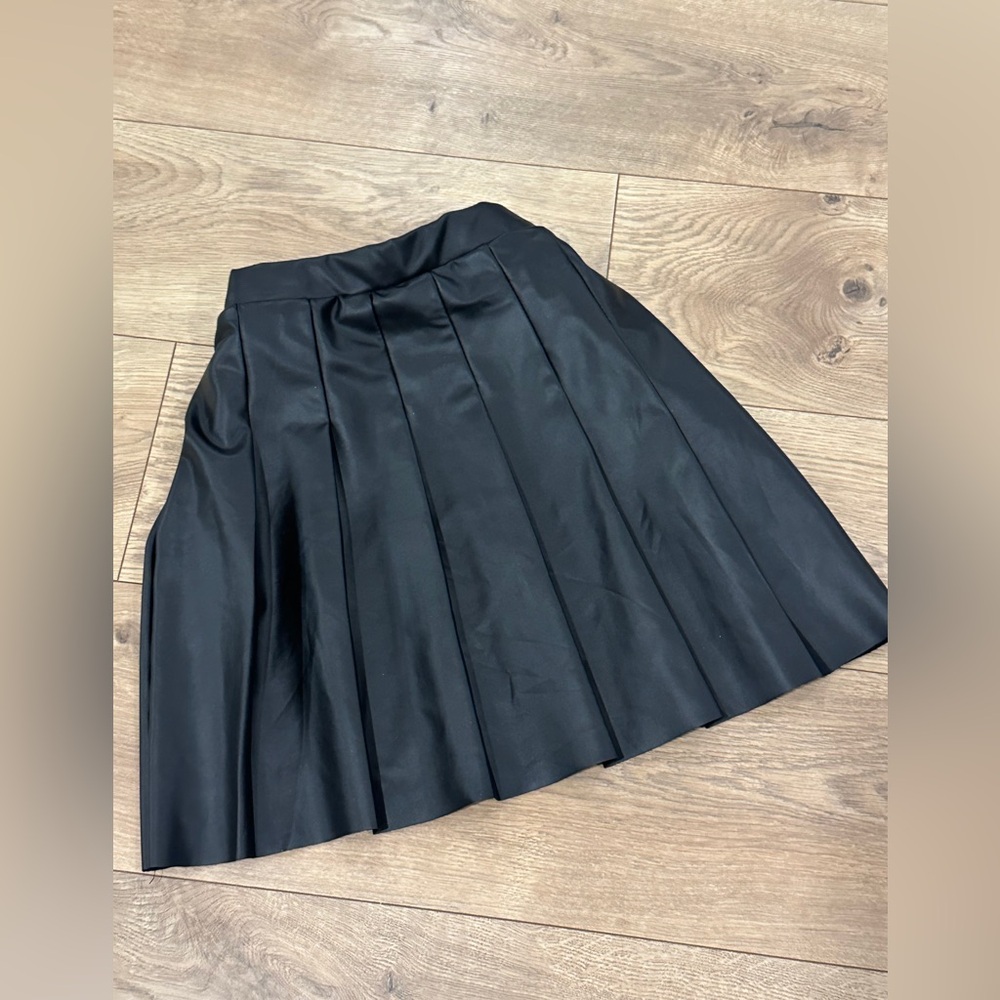 Olive & Oak Elegant Black Apparel